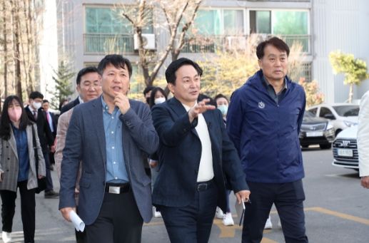 3월 원희룡 국토부장관과 산본을 돌아보는 하은호 군포시장