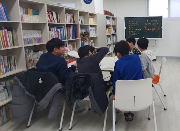 초롱이작은도서관