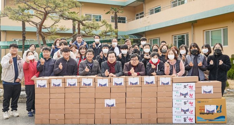 박홍률 시장이 설명절 앞두고 사회복지시설을 위문했다.