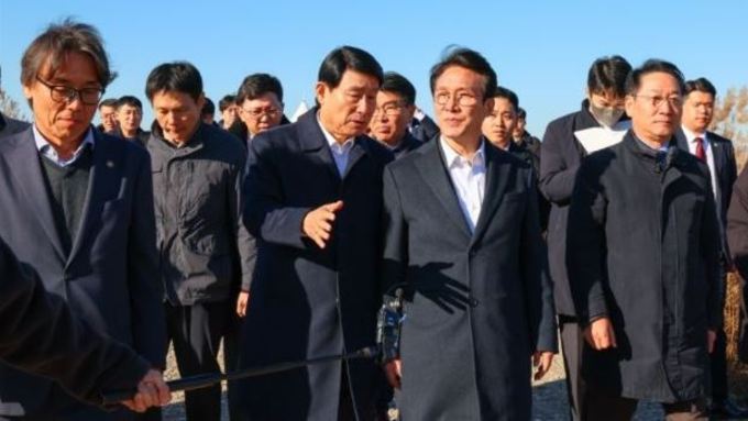 김민석 국무총리, 인천 수도권매립지 방문