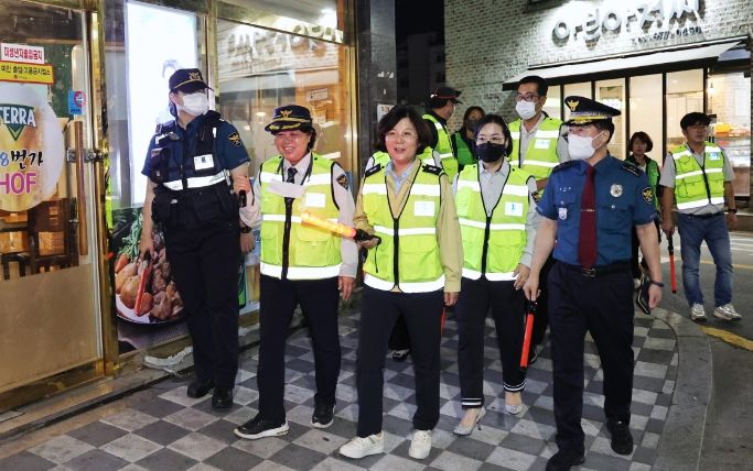 김보라 안성시장, 야간 합동 방범 순찰 실시