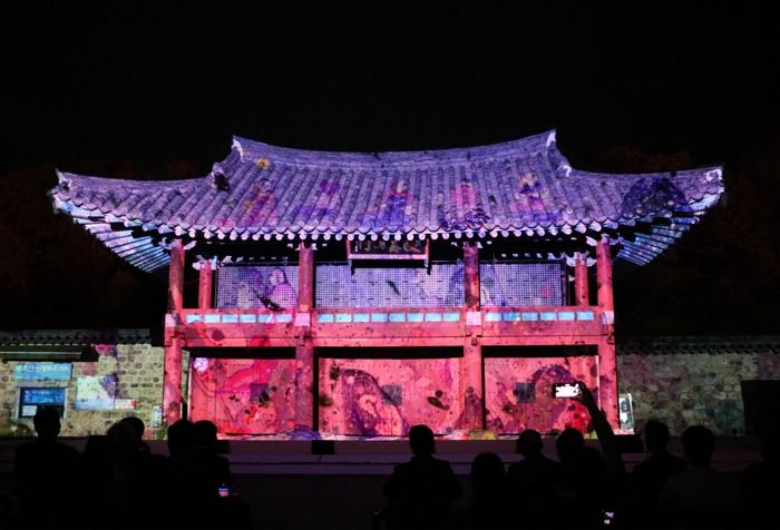 부여 세계유산-최첨단 미디어아트 만남 통했다