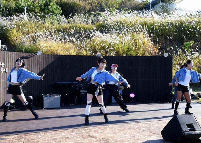 군위문화관광재단, 협력형 생활문화 사업‘공연마켓’성료