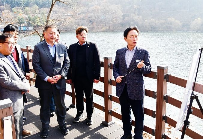 김경일 파주시장, 마장호수 순환형 산책로 최종 점검