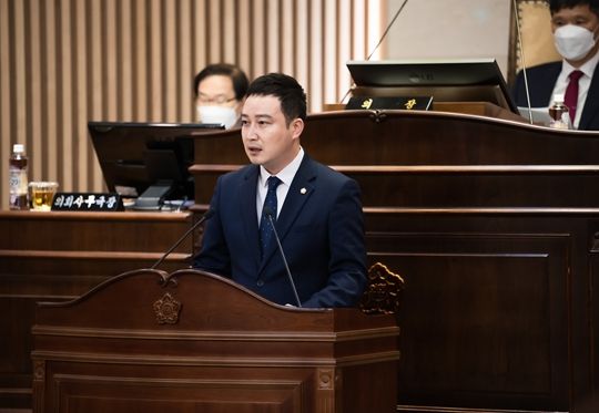 남양주시 철도정책 자문위원회 설치․운영 조례 제정안을 대표 발의한 이진환 시의원