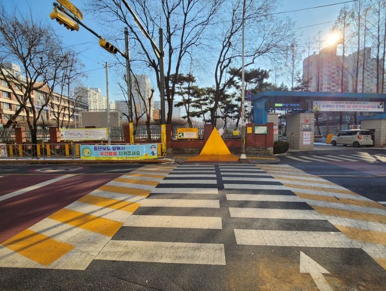 하남시 창우초등학교 앞