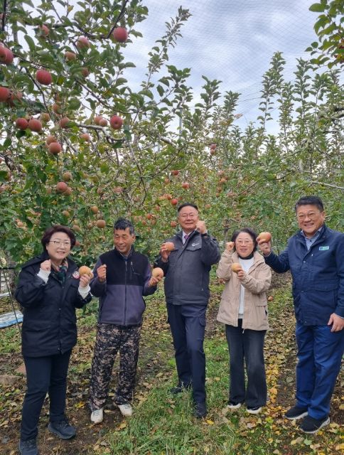 김재욱 칠곡군수, ‘농업인의 날’ 맞아 기산면 영농현장 방문